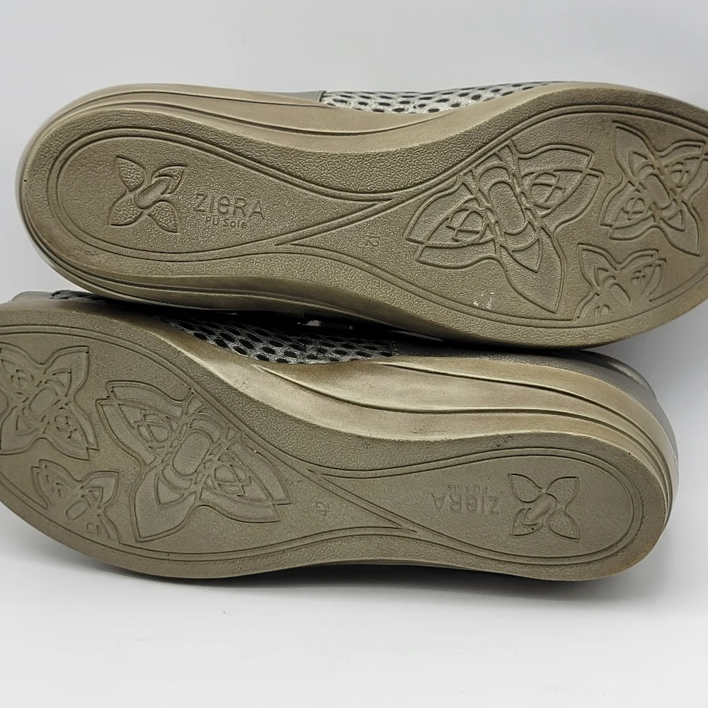 Ziera Stylish Women's‎ Silver Peep-Toe Shoes Size 42W; US 11.5. #1484